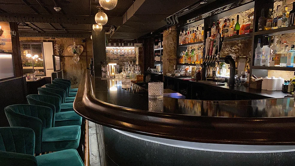 Apothecary Lounge